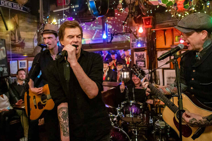 Campino tritt mit "Die Toten Hosen" bei "Inas Nacht" auf.