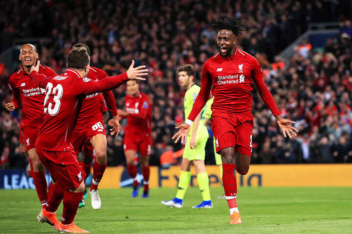 DIvock Origi (r.) setzte mit seinem zweiten Treffer zum 4:0-Endstand sogar noch einen drauf.