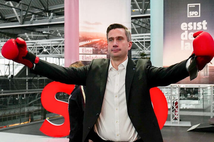 Sachsens SPD zieht mit ihrem Parteichef Martin Dulig als Spitzenkandidat in die Landtagswahl am 1. September.