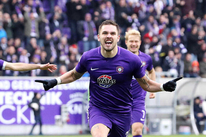 15 Saisontreffer: Pascal Testroet war in der Vorsaison bester Auer Schütze. Daran will er ab Sonntag anknüpfen. Hier jubelt er über seinen Treffer zum 2:0 gegen Union im Dezember 2018. Beim 3:0 traf er dreifach.