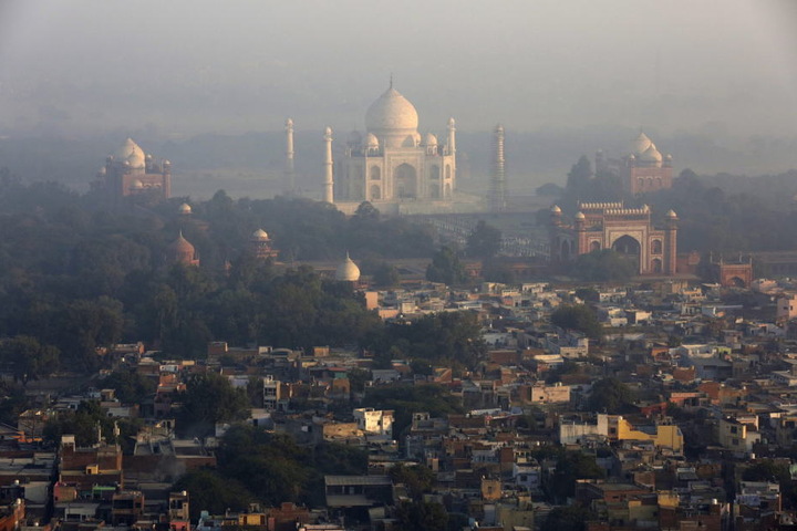 Im indischen Agra steht das weltberühmte Taj Mahal.