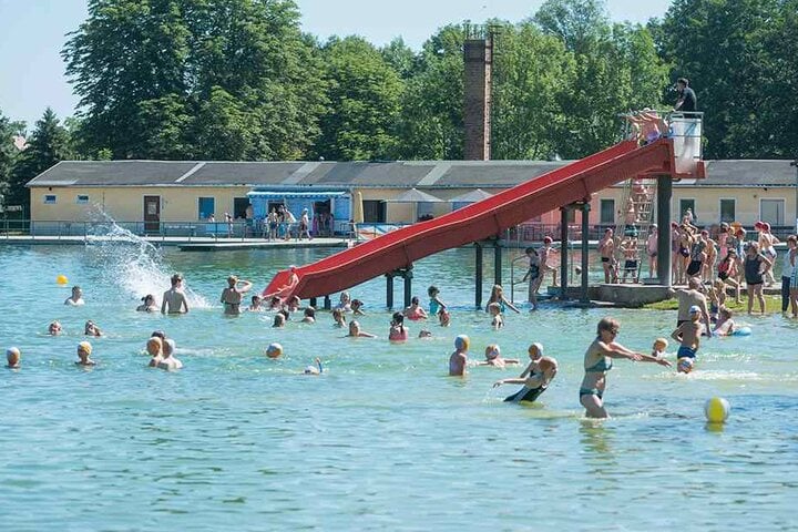Momentan ist das Naturbad Mockritz das Bad mit den meisten Gästen.