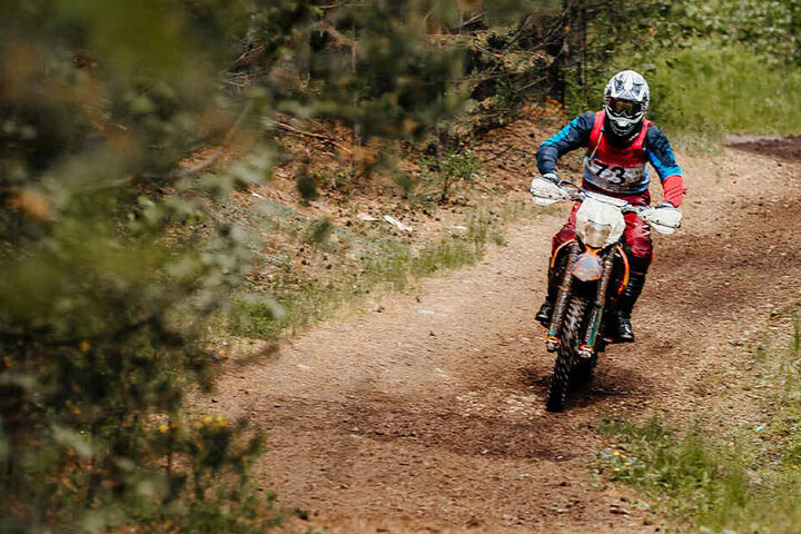 Der Mann hatte an einem Motorcrossrennen in Triptis teilgenommen. (Symbolbild)