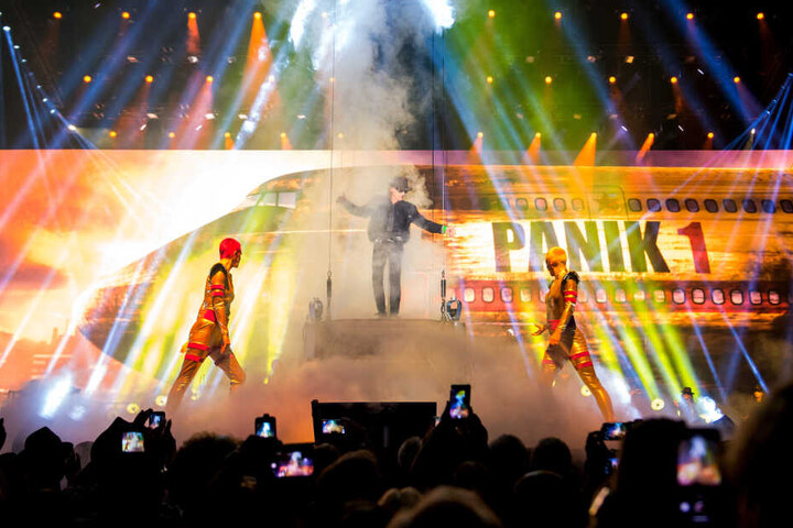 Udo Lindenberg landet in Hamburg mit seiner "Panik-Rakete".
