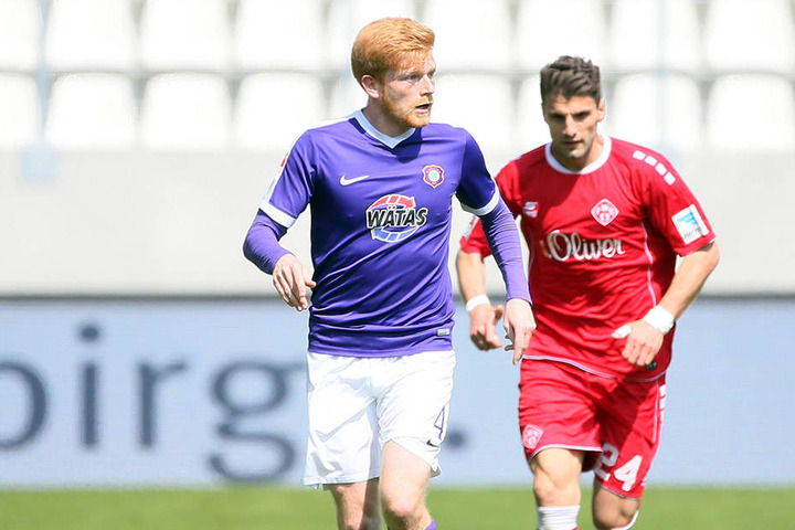 Fabian Kalig (l.) hat sich längst in der Mannschaft etabliert, spielt eine starke Rückrunde.