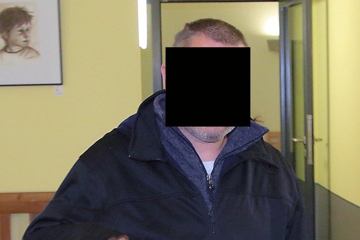 Ingolf T. (46) ließ seine Miezen verhungern