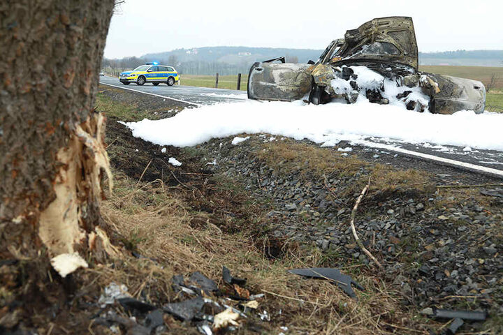 Die Staatsstraße war nach dem Unfall gesperrt.