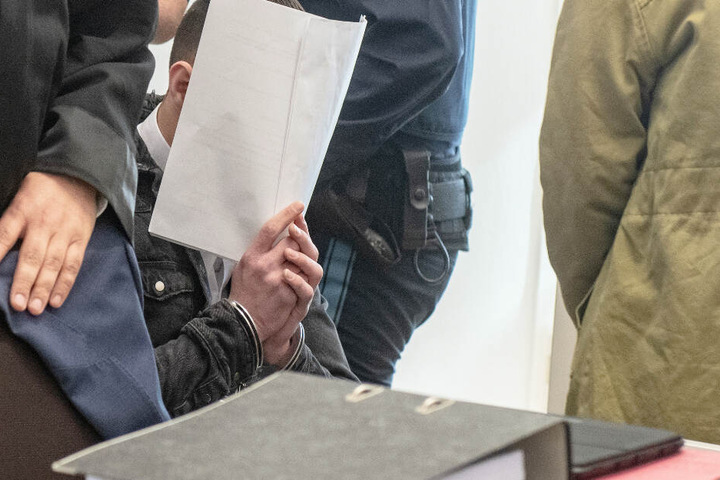 Das Amtsgericht Amberg will am Freitag die Urteile gegen die vier angeklagten Männer verkünden.