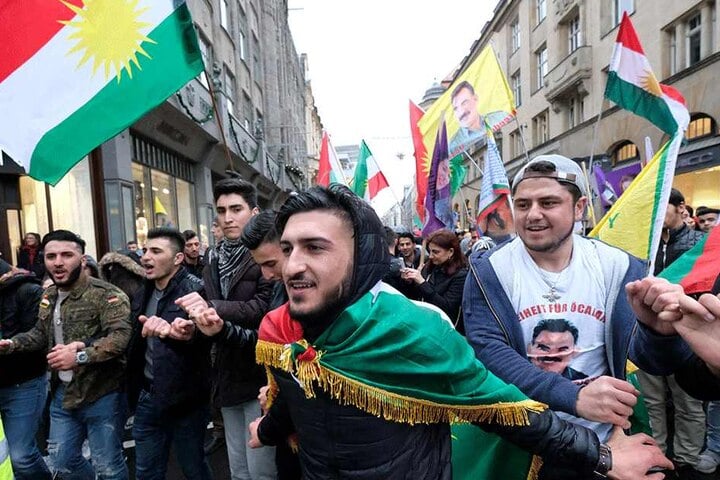 Die Demo richtete sich gegen die Politik Erdogans in der Türkei.