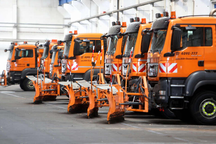 Der ASR ist für den Winter gerüstet. 38 Fahrzeuge zum Räumen und Streuen stehen schon bereit.