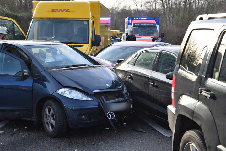 Ein Bild der Verwüstung auf der B38a.