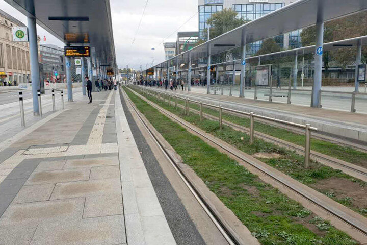Die zentrumorientierten Linien der Straßenbahn werden umgeleitet.