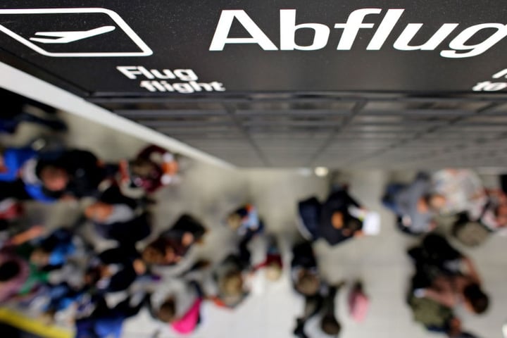 Rund 400.000 Passagiere reisten seit 2011 von Leipzig nach London, berichtet die Zeitung.
