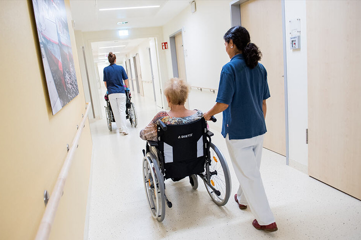 Schafft Deutschland, für mehr Personal und eine bessere Pflegequalität zu sorgen?