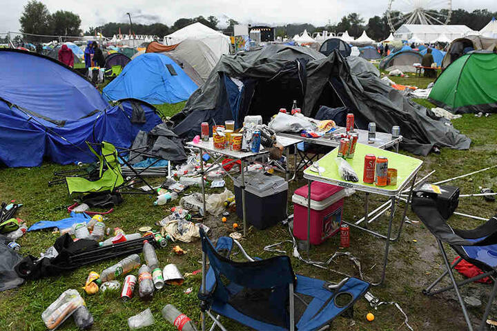 Solche Müll-Berge sind keine Seltenheit auf Festivals.