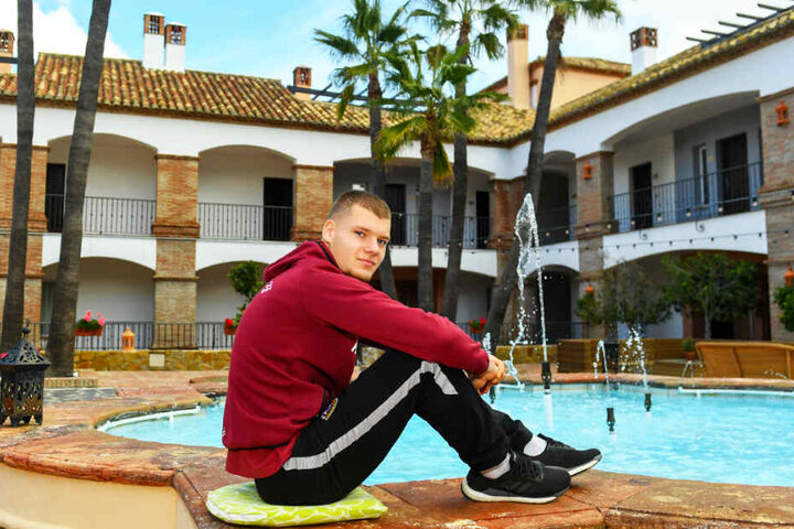 Die Ruhe in Person: Kevin Ehlers meisterte im Spanien-Camp seinen ersten Medienauftritt mit Bravour.