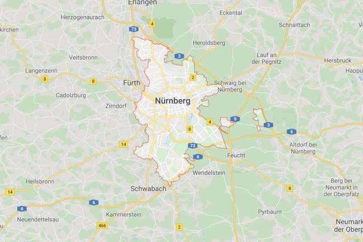 Gegen einen Fußballspieler ist nach einer Gewalteskalation Haftbefehl in Nürnberg erlassen worden.