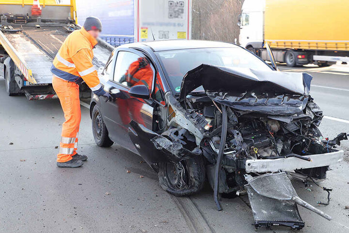 Am Opel entstand ein Totalschaden.