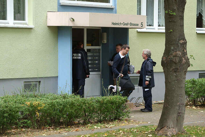 Bewohner der Heinrich-Greif-Straße werden evakuiert.