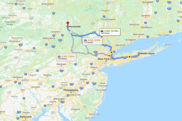 Google Maps veranschlagt dreieinhalb Stunden Fahrzeit. Die Realität sah für Proscia aber anders aus.