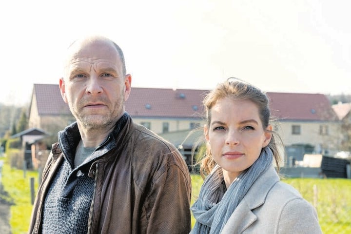 Yvonne Catterfeld (39) und Götz Schubert (56) drehen derzeit die nächsten Teile der Krimiserie "Wolfsland".