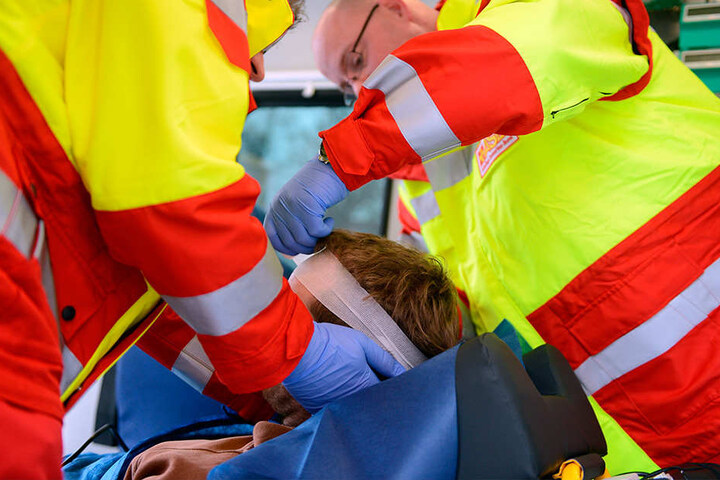 Auch die Übergriffe auf Rettungssanitäter nehmen zu.