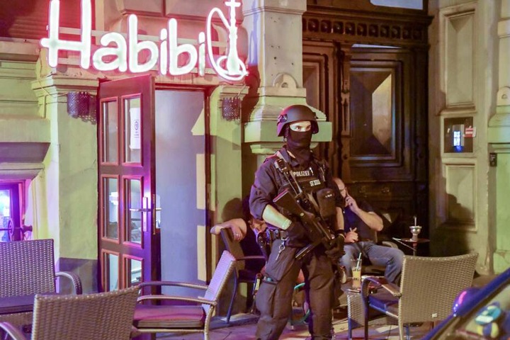 Bei den Kontrollen wurden drei Kilo unversteuerter Shisha-Tabak sichergestellt.