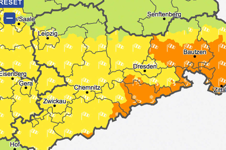 Der Deutsche Wetterdienst warnt vor Sturm und extremen Wind in Sachsen.