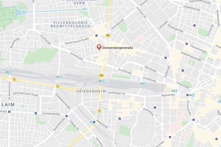 In München ist es am Sonntagabend zu einem folgenschweren Unfall gekommen.