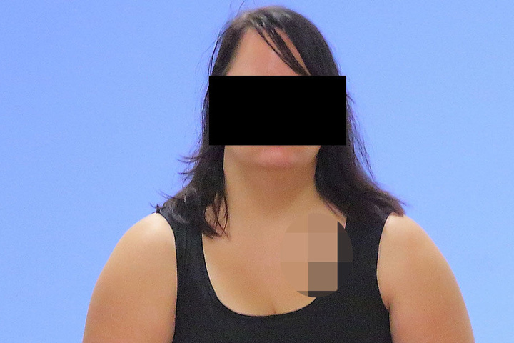 Tochter Sandra (26) entschuldigte sich im Amtsgericht aufrichtig beim Opfer.