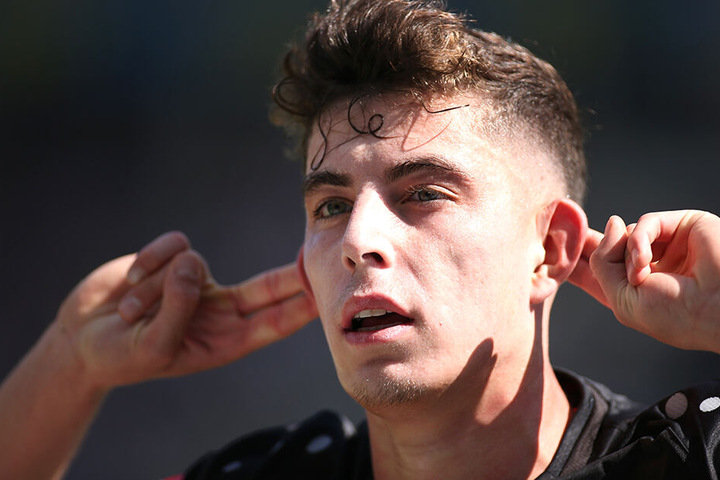Er hört wohl die Kasse klingeln. Kai Havertz hat eine ordentliche Gehaltserhöhung bekommen.