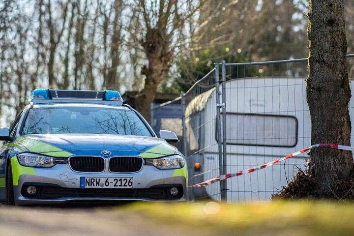 Die Polizei sperrte Teile des Campingplatzes ab.