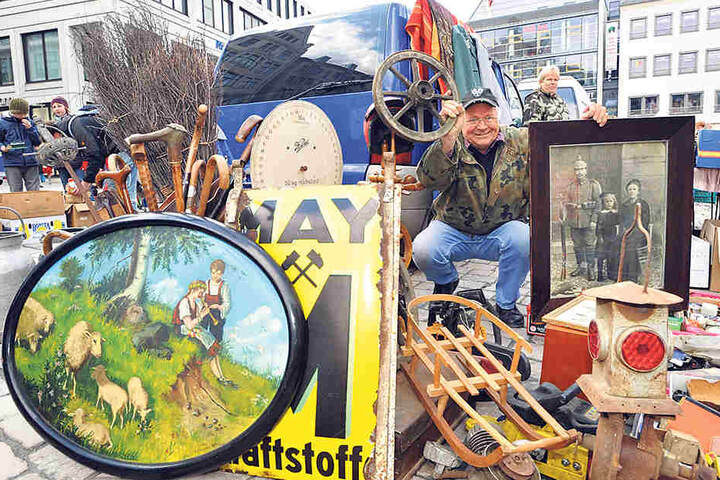 Trödelmarkt am Chemnitzer Rathaus
