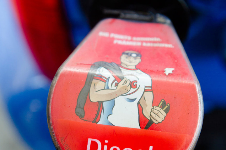 Die Ausreißer tankten für 1,50 Euro. (Symbolbild)