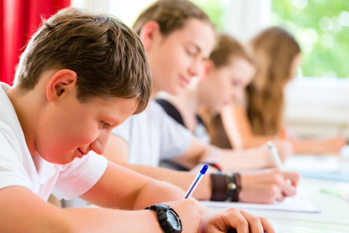 Immer mehr Schüler haben Probleme mit der Handschrift. (Symbolbild)