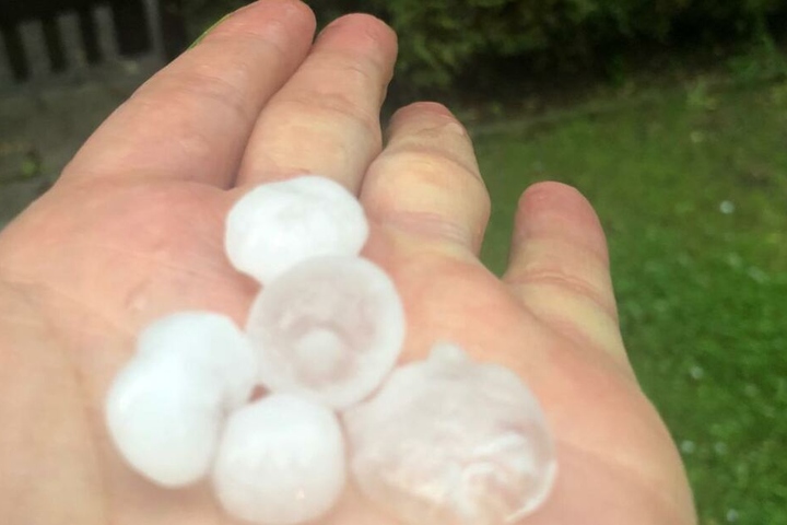 Auch in Dresden-Bühlau hagelt es.