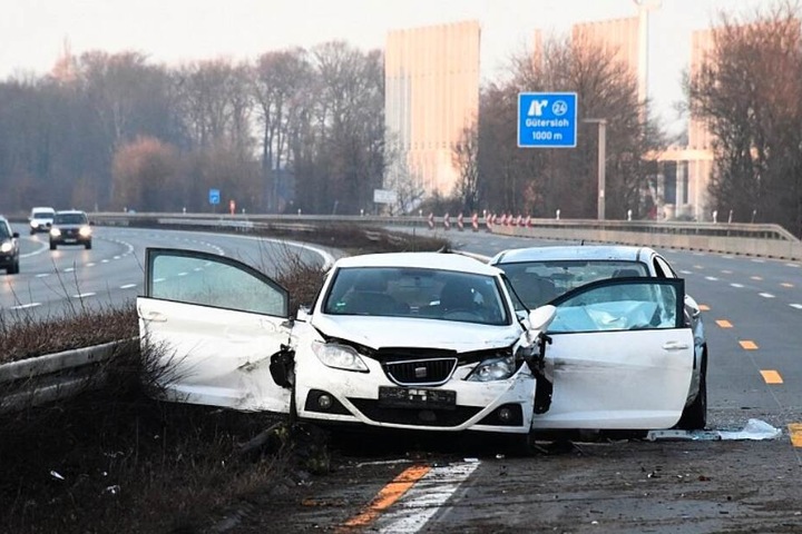 Der Beifahrer des Seat überlebte den Unfall letzten Endes nicht.
