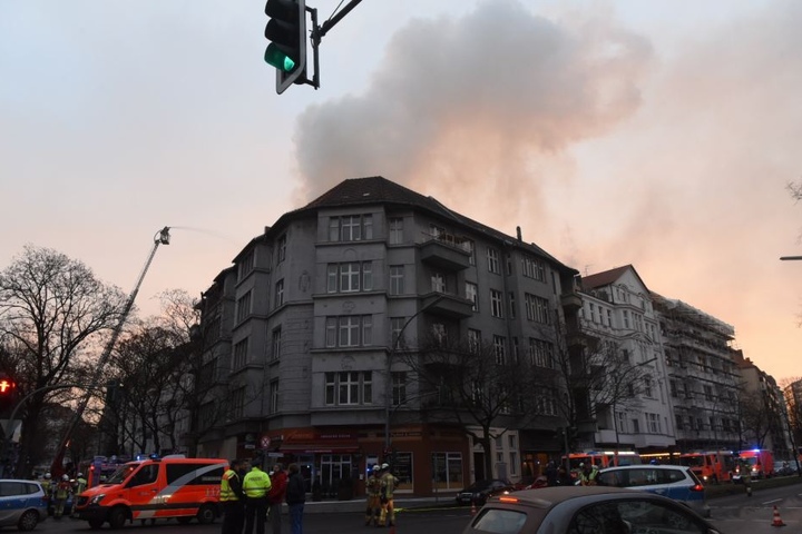 Die Rauchwolke war in weiten Teilen des Stadtgebiets sichtbar.