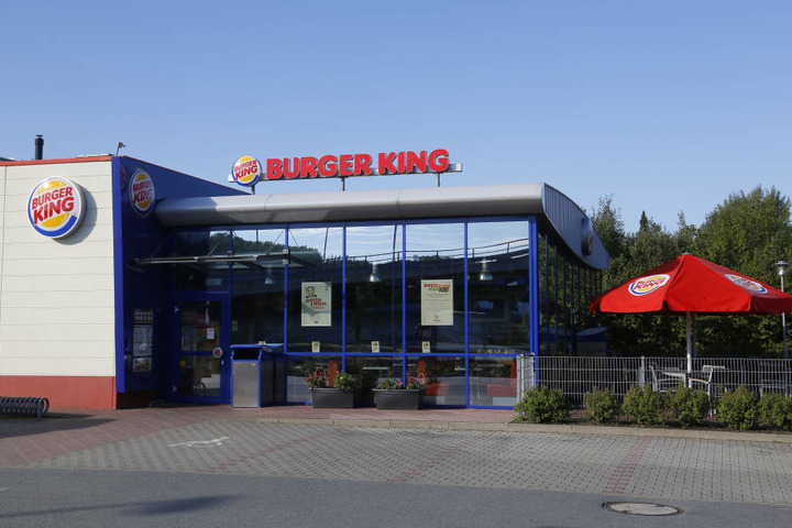 Der Räuber überfiel die "Burger King"-Filiale am Südring.