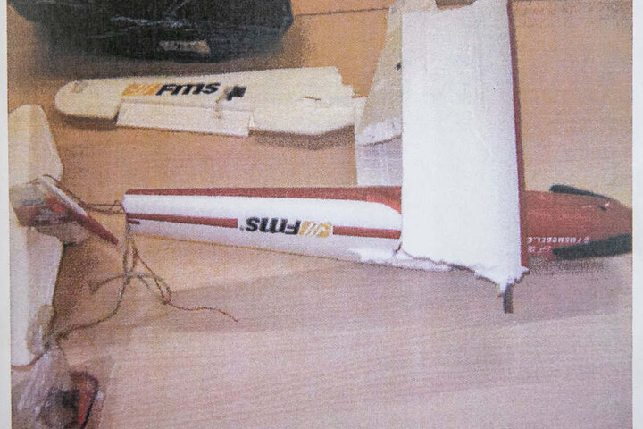 Die Trümmer des Modellflugzeuges, das in Sohland abgestürzt sein soll.