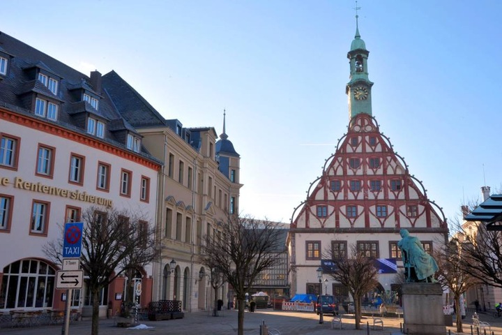 Das fast 500 Jahre alte Gebäude des Gewandhauses wird grundlegend saniert.
2019 sollen die Arbeiten beendet werden.