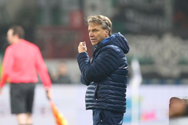 Trainer Horst Steffen hat ein dickes Problem: Die Defensive präsentiert sich nicht drittligareif!