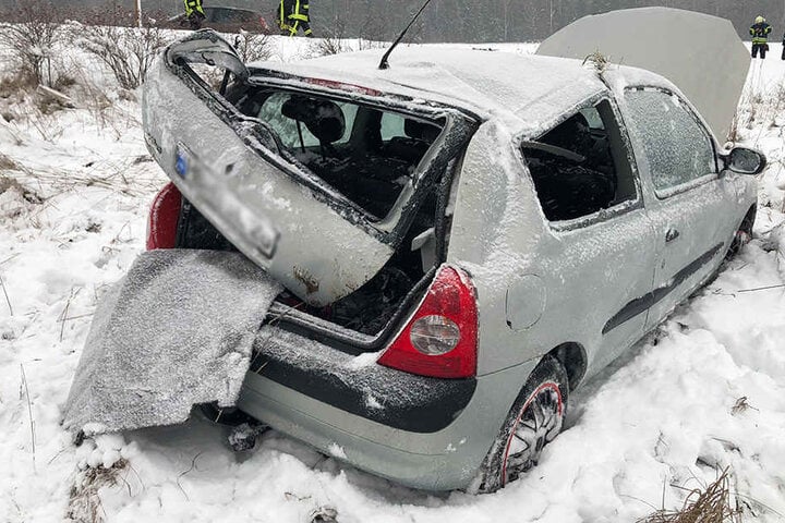 Die Fahrerin wurde bei dem Unfall verletzt.