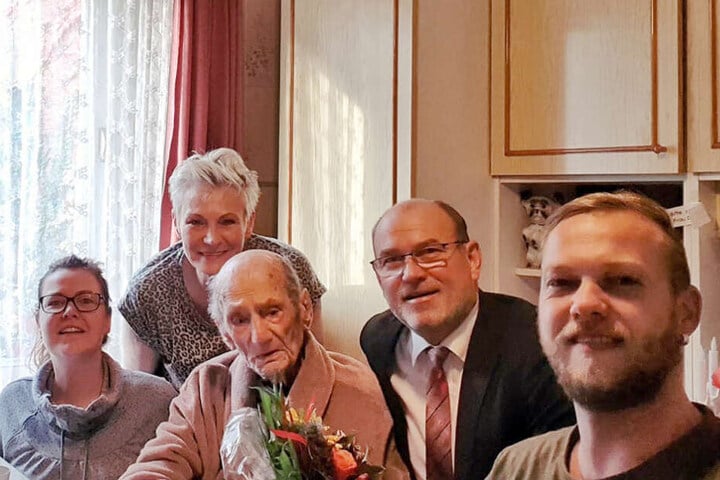 Am 15. Oktober hatte Gustav Gerneth im Kreise seiner Familie seinen 114. Geburtstag gefeiert.