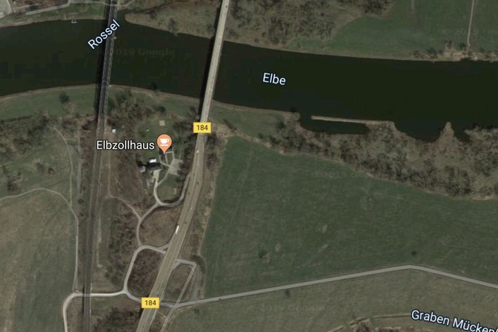 Das Unglück ereignete sich auf Höhe der Elbbrücke.