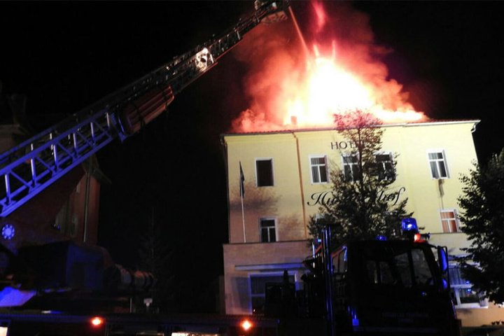 Die Brandursache ist derzeit noch ungeklärt.