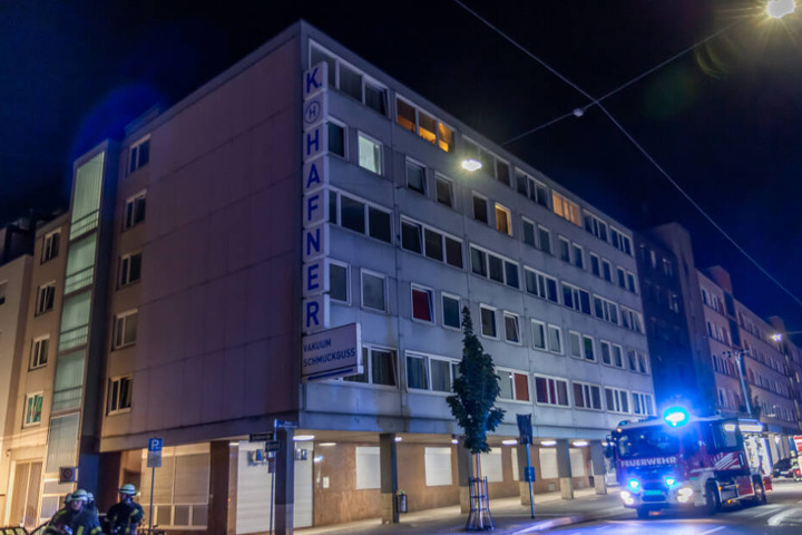 In einer Wohnung des Mehrfamilienhauses brach das Feuer aus.