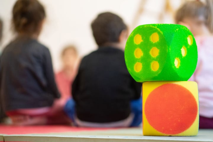 Ein Fünf-Punkte-Plan soll helfen, mehr Fachkräfte für die Betreuung von Kindern zu finden.