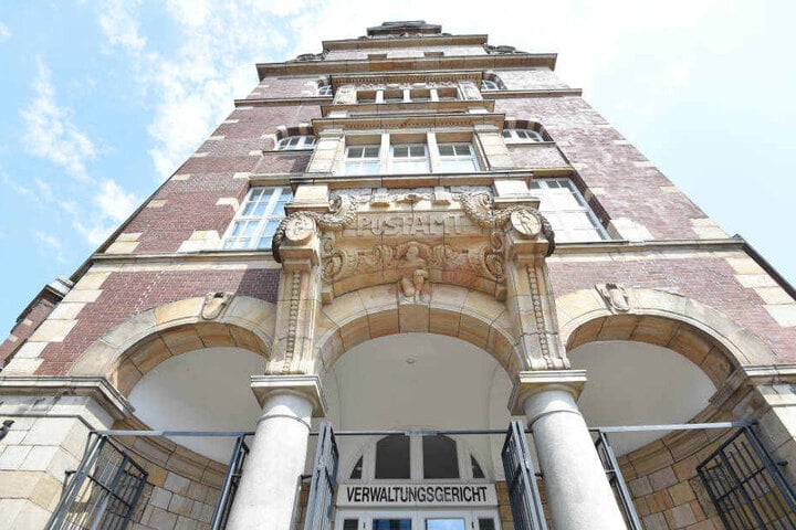 Ob der Antrag der Stadt Bochum vor dem Verwaltungsgericht Gelsenkirchen noch in diesem Jahr entschieden wird, ist noch offen.