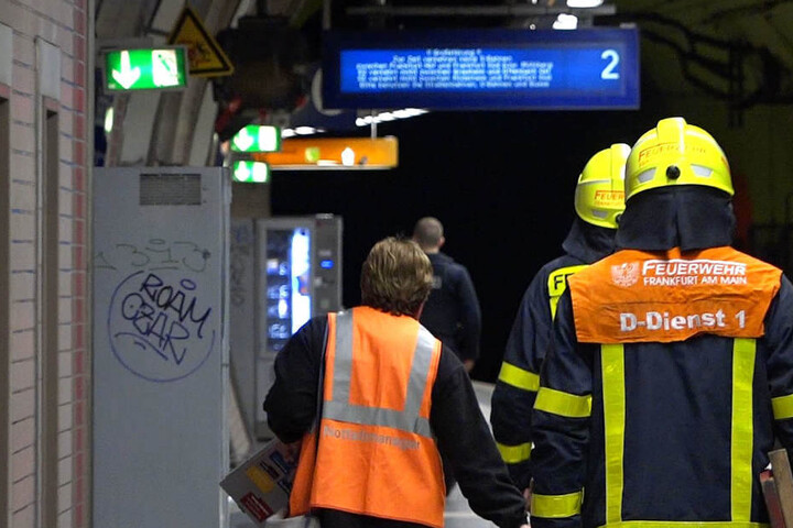 Zahlreiche Rettungskräfte waren schnellstmöglich vor Ort.